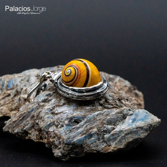 Caracol amarillo en plata